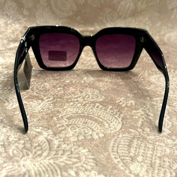 Brand New True Religion Chunky Shiny Black Square Frame Sunglasses Purple Lens - Picture 5 of 15